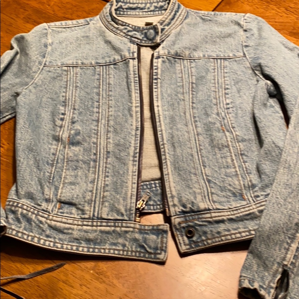 Gap - Picture 4 of 8